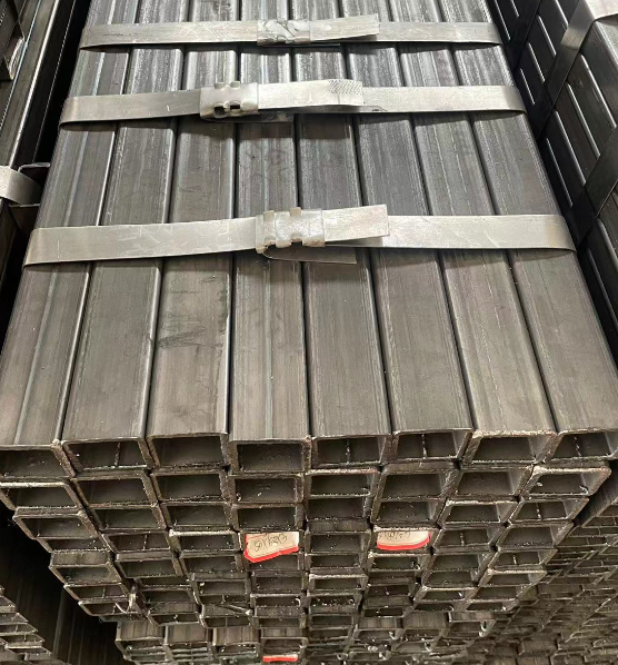 梁平工业用梯子 镀锌管焊接梯子 铁梯子方管梯